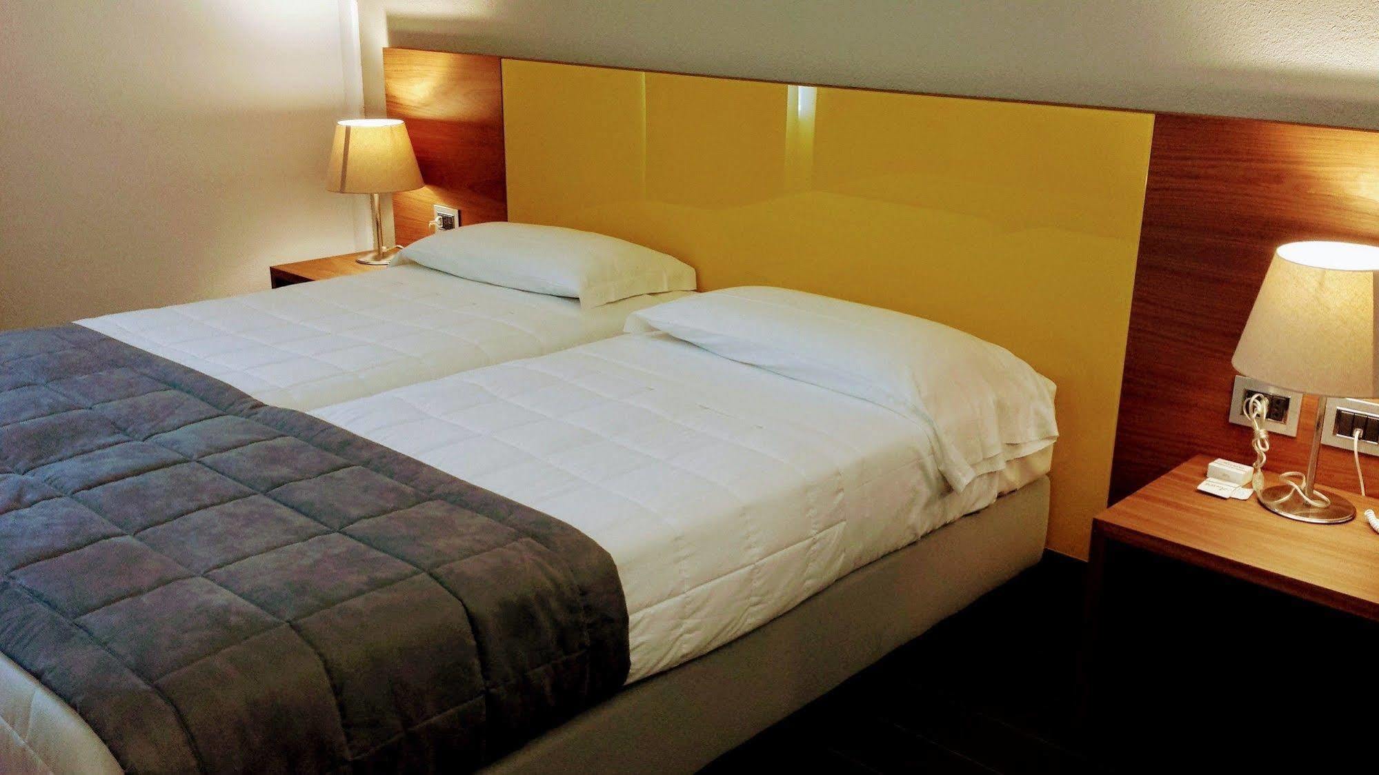 Hotel Sandalia Nuoro  Eksteriør billede