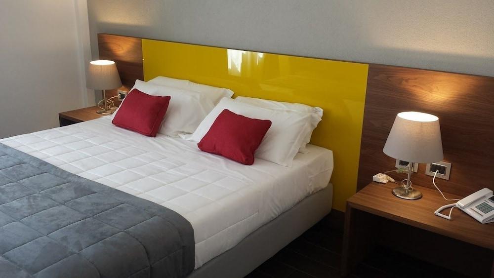 Hotel Sandalia Nuoro  Eksteriør billede