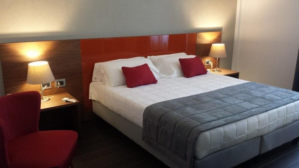 Hotel Sandalia Nuoro  Eksteriør billede